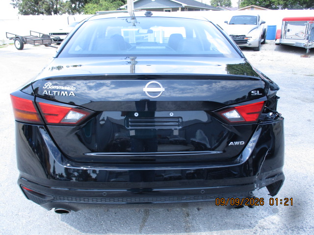 2025 Nissan Altima SL - Photo 14