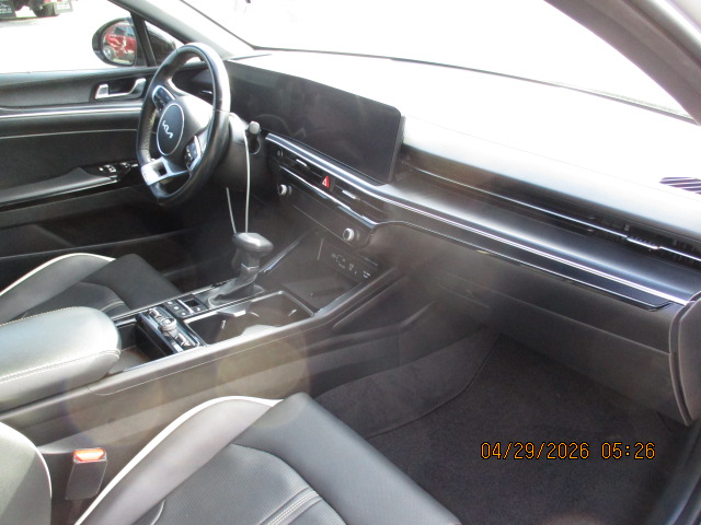 2025 Kia K5 GT-Line - Photo 10